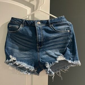 Nwt boutique denim shorts distressed love tree size large jean